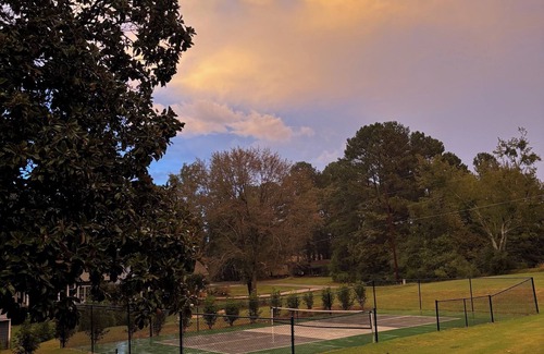 Reed Creek House | Perfect family lakeside getaway w/pickleball court. Slps 12, 2 docks, firepit