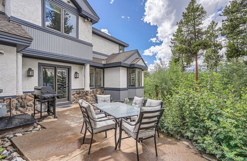Baldy Mountain House | Perfect family mountain home! On shuttle route.