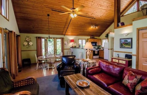 Skyland Cabin | Perfect family mountain cabin w/hot tub