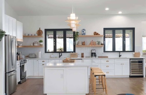 Paradise Valley Village House | Perfect Family Retreat: Pool, Mini Golf + Jacuzzi