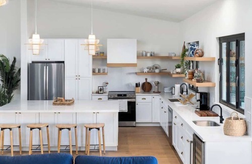 Paradise Valley Village House | Perfect Family Retreat: Pool, Mini Golf + Jacuzzi