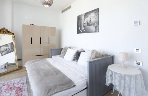 Kartal Apartment | Perfect Flat w Sea View, 1 min to ISTMarina Mall