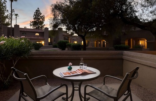 South Scottsdale Resort | Perfect for a Family Trip! 2 Comfortable Units, 5 Pools, Spa, Free Parking!
