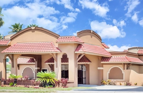St. Augustine Hotel | Perfect for a Family Trip to St Augustine! 3 Spacious Rooms, Free Parking