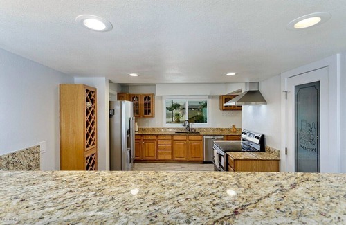 Lake Havasu City House | Perfect for Big Groups & Multiple Families! Lake Views, Great Entertaining Areas