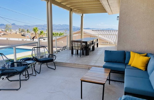 Lake Havasu City House | Perfect for Big Groups & Multiple Families! Lake Views, Great Entertaining Areas