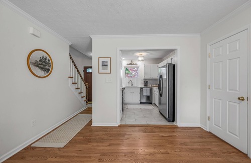 Lexington House | Perfect for Extended Stays! Luxury Townhome in Quiet Neighborhood Near UK