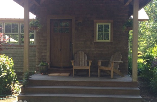 Vineyard Haven House | Perfect For Family Vacation! 5 Bedroom: 3 1/2 baths
