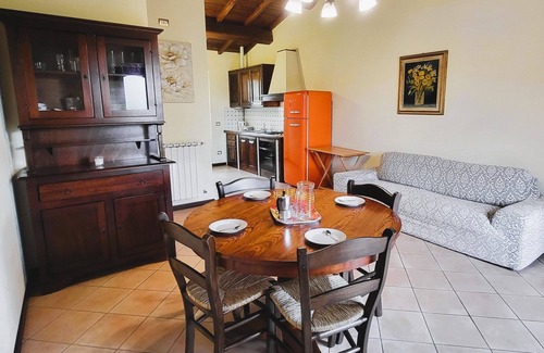 Camporgiano Villa | Perfect for groups! Covered outdoor kitchen, Private pool. Close restaurant