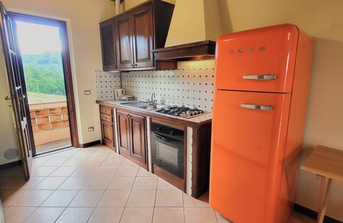 Camporgiano Villa | Perfect for groups! Covered outdoor kitchen, Private pool. Close restaurant