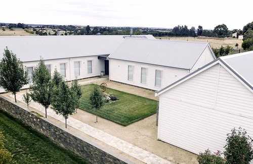 Kyneton House | Perfect for groups, Flynn's Hill Luxury Country Home