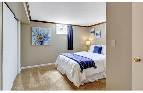Beech Grove House | Perfect for Groups, Stay for Gen Con!