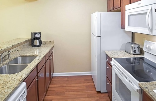 Berkeley Hotel | Perfect for Groups! Full Kitchen, Onsite Pools!