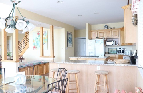 Emerald Isle House | Perfect for Large Families – 6BR with Beach Access & 2 Kitchens