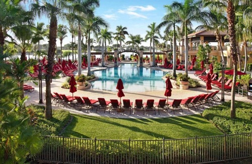 Hunt Club Resort | Perfect for Group Getaways! 2 Spacious Units, Spa Services, Golf, On-Site Dining