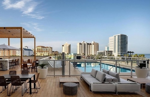 Clearwater Beach Hotel | Perfect for Your Next Getaway! Spacious Room with King Bed, Rooftop Pool