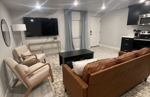 Vineyard Apartment | Perfect fully furnished basement apartment for short-medium stay
