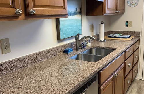 Myrtle Beach Cottage | Perfect gathering place for families and golfers!
