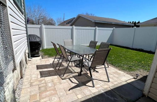 Sandusky House | Perfect Getaway-downtown Sandusky & close to Cedar Point!