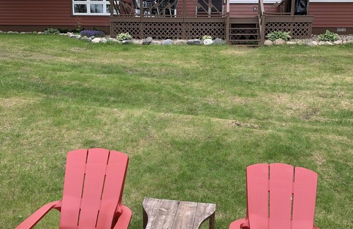 Nevis House | Perfect getaway for sun and lake fun.