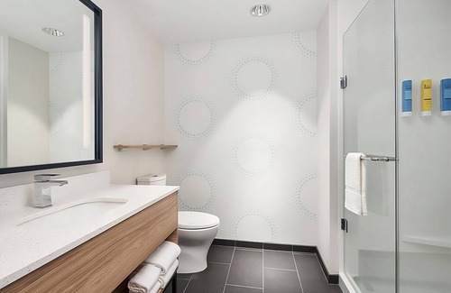 Dania Beach Hotel | Perfect Getaway! FREE Breakfast, Near Harbour Towne Marina