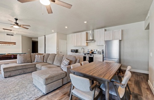 Litchfield Park House | Perfect Getaway: Spacious 3- Bed, 2 bath Oasis in Litchfield Park Awaits!