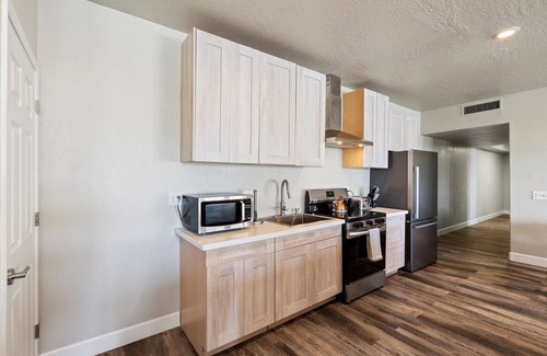 Litchfield Park House | Perfect Getaway: Spacious 3- Bed, 2 bath Oasis in Litchfield Park Awaits!