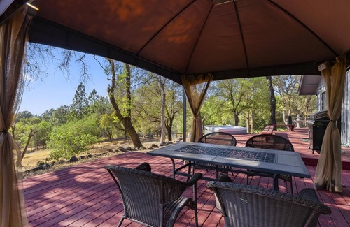 Rough and Ready House | Perfect Getaway from the Daily Hustle & Bustle!