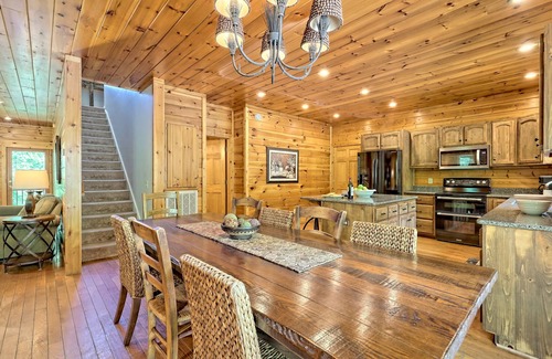 Blairsville Cabin | Perfect Lake Vacation! Boat Rental Available! VRBO Next Door For Big Groups!
