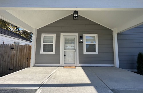 Indianapolis House | PERFECT - LARGE CUSTOM HOME - Completely Renovated, Beautiful Fenced in Yard!