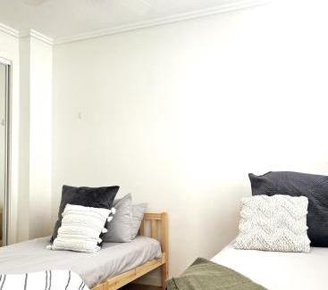South Brisbane Apartment | Perfect Locale 2bed Apt Parking