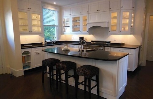 Cape May House | Perfect location, 1/2 block to beach and mall, parking 5 cars, big porch/yard