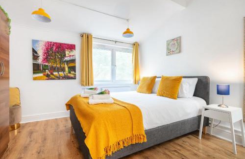 Cathedrals Apartment | Perfect Location 2bed 2bath APT Central London