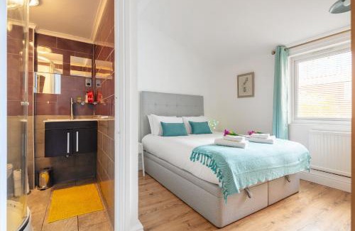 Cathedrals Apartment | Perfect Location 2bed 2bath APT Central London