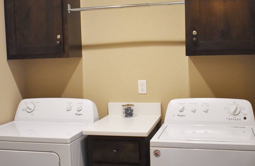 Fayetteville House | Perfect location 740 N. Malbec! Entire house! Sleeps 8!
