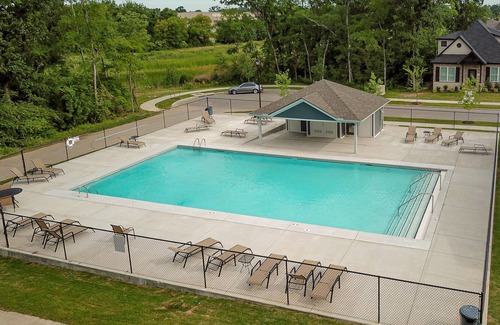 Fayetteville House | Perfect location 740 N. Malbec! Entire house! Sleeps 8!