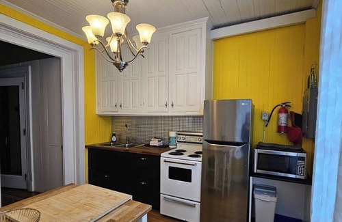 Cap-Blanc Apartment | Perfect location! Perfect Stay! On Grand Allée, Next to Plains of Abraham