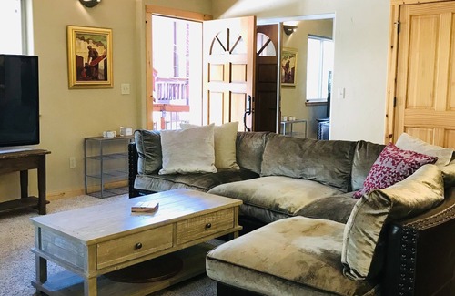 Truckee Condo | Perfect Location - Choose from 5 nearby ski areas!