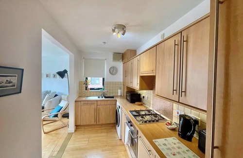 North West Apartment | Perfect Location in Heart of Glasgow West End! | Pass the Keys