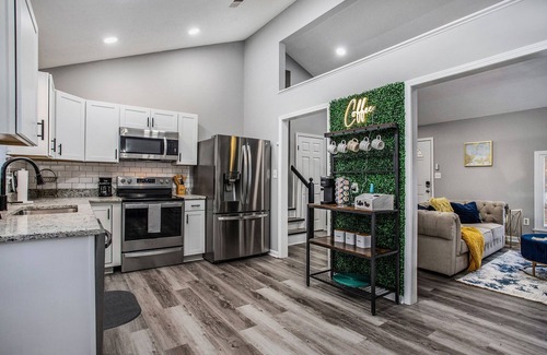 Cartersville House | Perfect Location Large groups 5Bd Home - Lakepoint