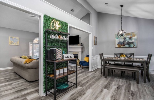 Cartersville House | Perfect Location Large groups 5Bd Home - Lakepoint