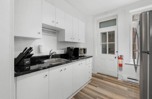 Cap-Blanc Apartment | Perfect location! Perfect Stay in Québec City!
