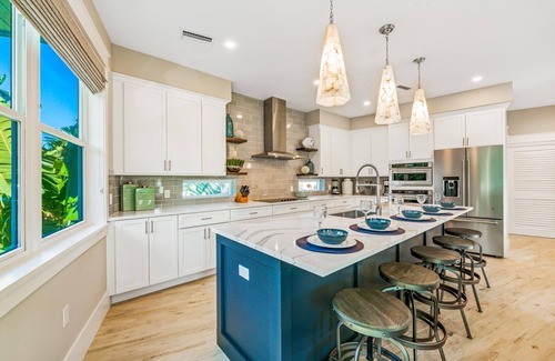 Siesta Key Village House | Perfect Location. Roof Top Deck. Gulf Views. Heated Pool/Spa w/Rain Curtain