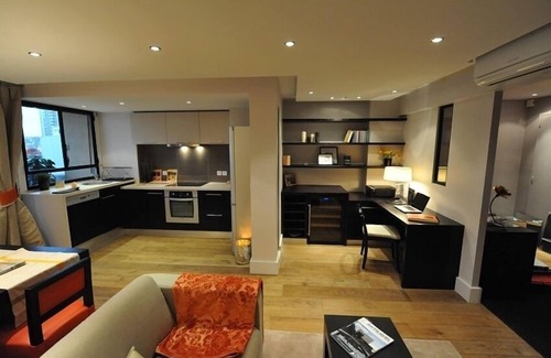 Grenelle Apartment | Perfect Location to Visit All of Paris - Contemporary Cozy