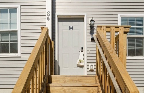 Middletown House | Perfect Location w/ everything in a comfort single room