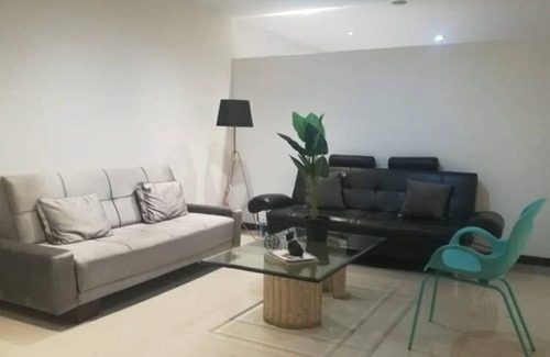 Las Lomas I Apartment | Perfect Location Walk To All Parque Lleras 3 min
