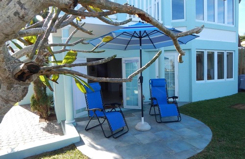 Smith's House | Perfect Location with Water Views & Private Dock