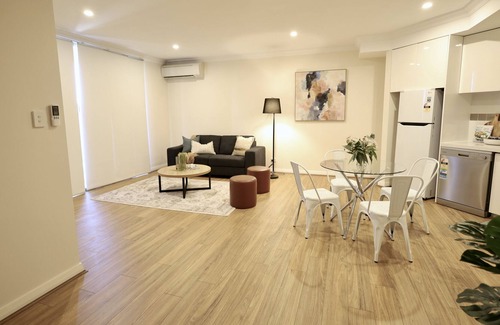 Midland Apartment | Perfect Midland Penthouse - sleeps 4