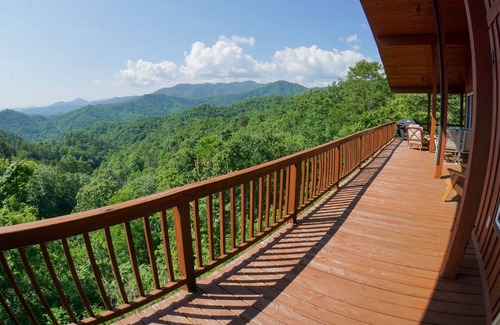 Bryson City Cabin | Perfect Mountain Getaway with a view and a hot tub.