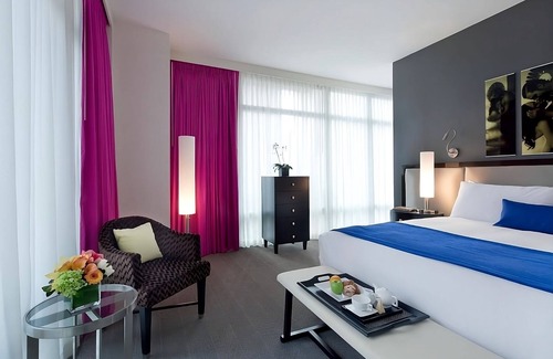 Rose Hill Hotel | Perfect NYC Getaway! 2 Stylish Units, Pool, Near Fifth Avenue Shopping!